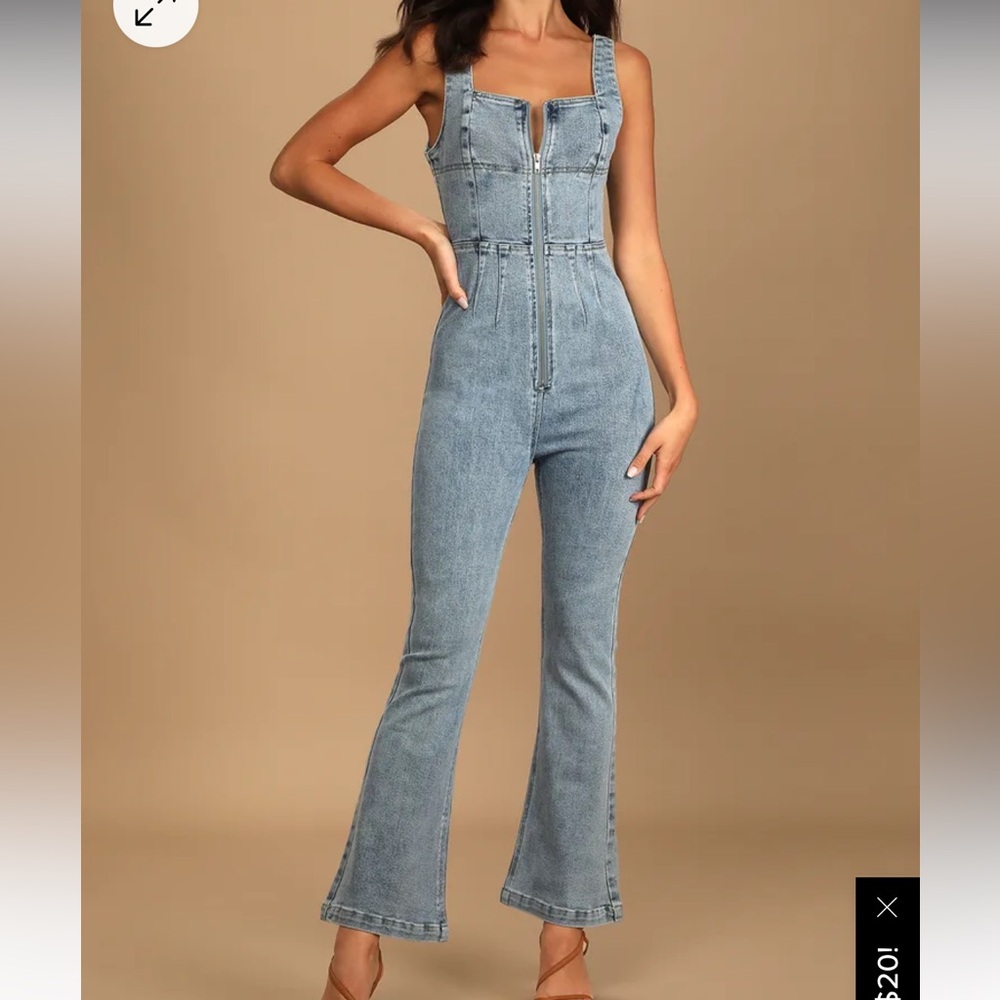 Lulus Light Wash Denim Zip Front Flare Jumpsuit Size M